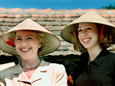 Tổng thống Mỹ thăm Việt Nam: Con gái ngài Bill Clinton hỏi trận Bạch Đằng giang