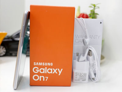 Galaxy On7 - phablet 4G giá tốt