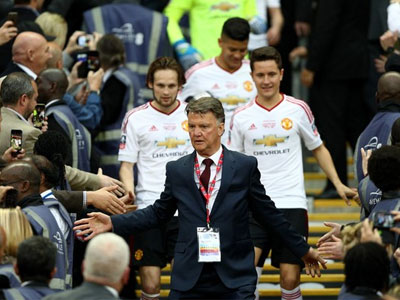 Với Van Gaal, cúp FA là sự ngụy biện tủi hổ
