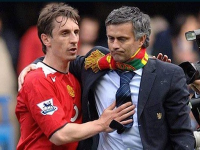 Jose Mourinho mời Gary Neville làm trợ lý
