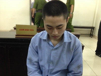 Mẹ nạn nhân Đỗ Đăng Dư bị đánh chết trong buồng giam nức nở ở tòa