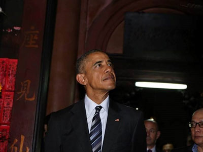 Tổng thống Obama đi thăm chùa Ngọc Hoàng ở Sài Gòn
