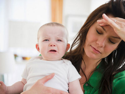 Có nên bỏ công việc ổn định để ở nhà chăm con nhỏ