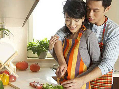 Đàn bà đảm việc nhà chiến đấu với kẻ thứ ba