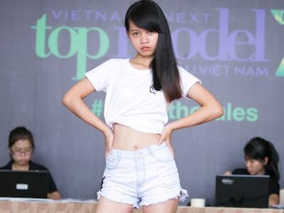 Thí sinh cao 1,57 m bị chê cười khi thi Next Top Model