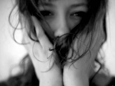 Bị tôi phát hiện ngoại tình, chồng đổ hết tội lên đầu tình nhân