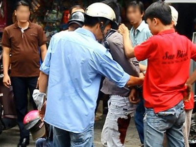 Cảnh sát nổ súng bắt 2 tên cướp nguy hiểm ở Sài Gòn