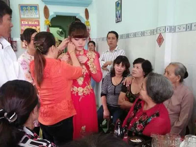 Đám cưới không chú rể và chuyện tình cảm động của cô gái 18 tuổi