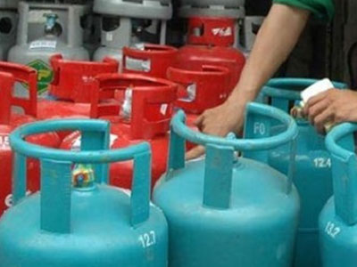 Giá gas giảm 1.500 đồng/bình 12 kg