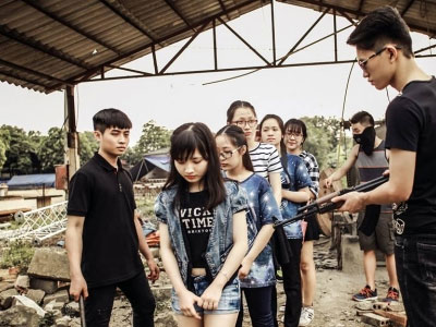 Phát sốt ảnh kỷ yếu "giải cứu mỹ nhân" của học sinh Ninh Bình