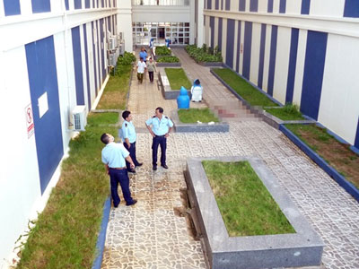 Thanh niên náo loạn bệnh viện rồi nhảy lầu tử vong