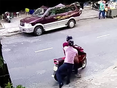Truy lùng 2 tên cướp túi xách táo tợn ở Đà Nẵng