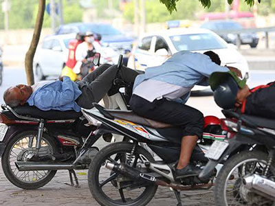 Hà Nội nóng 37 độ C