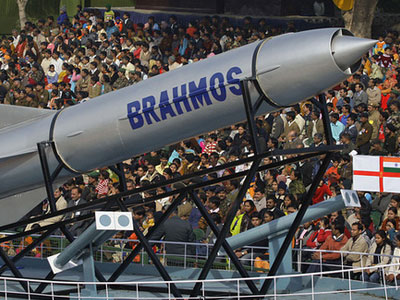 Ấn Độ muốn bán tên lửa BrahMos cho Việt Nam, Trung Quốc phản ứng