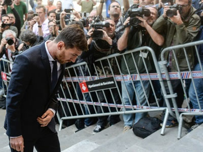 Messi bị sỉ nhục trước phiên tòa xử nghi án trốn thuế