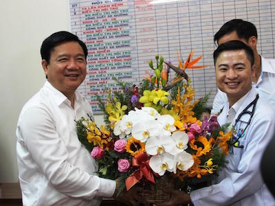 Bí thư Thăng gặp bác sĩ bỏ lương ngàn đô về quê