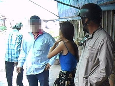 Giải cứu thiếu nữ bị "bán" vào quán cà phê ôm