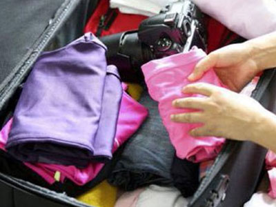Cách xếp đồ gọn nhẹ như tiếp viên hàng không
