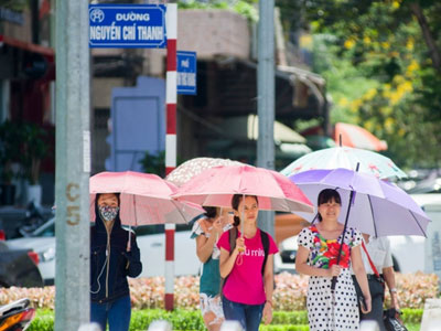 Miền Bắc ngày nắng, chiều tối mưa dông