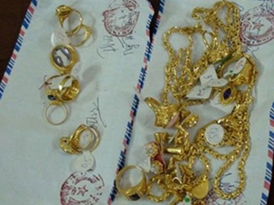 Người giúp việc trộm vàng đem bán lấy tiền cho vay