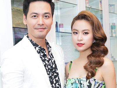 Hoàng Thùy Linh khoe dáng bên MC Phan Anh