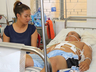 Thanh niên bị đâm hơn 10 nhát vì mượn tiền không trả