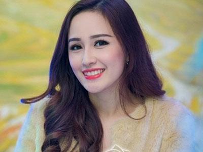 Mai Phương Thúy gây bất ngờ khi đăng status về "chuyện ấy"