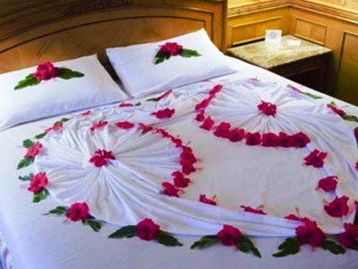 Giải mã kiêng kị trong cưới hỏi : Người trải giường cưới cũng phải chọn tuổi?