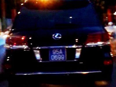 Phó chủ tịch dùng xe Lexus: "Tôi chấp hành chỉ đạo của Tổng bí thư"