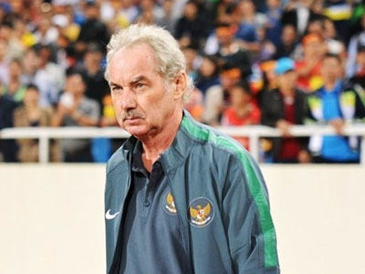 HLV Alfred Riedl dẫn dắt Indonesia dự AFF Cup 2016
