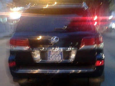 Lexus của Phó chủ tịch tỉnh gắn biển xanh tồn kho