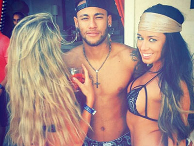 Lúc Brazil bị loại khỏi Copa America 2016, Neymar đang ở đâu?