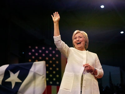 Vì sao nhiều người Mỹ thờ ơ khi bà Clinton đi vào lịch sử