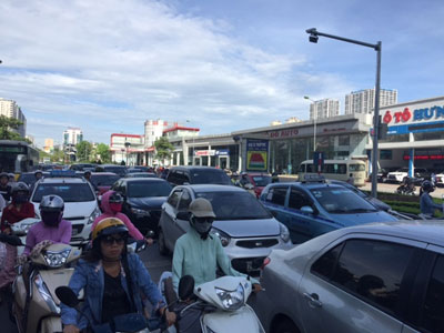 Hà Nội: Nghẽn nặng ở các tuyến đường phía Tây Nam