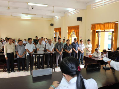 Mười cán bộ hải quan Kiên Giang lãnh án