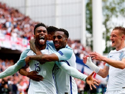 Anh 2-1 xứ Wales: Người Anh chết đi sống lại