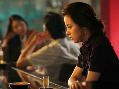 Mắc bẫy gã chồng đẹp trai của bạn thân