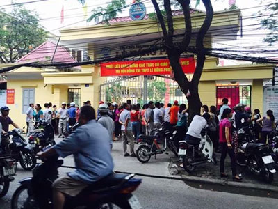 Phụ huynh dọa kiện sở Giáo dục vì ra đề Văn "đánh đố" học sinh