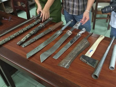 Chặn nhóm giang hồ mang mã tấu đi giành lãnh địa ở Sài Gòn