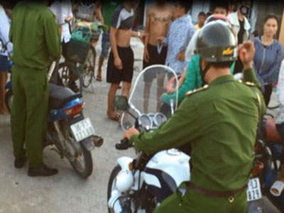 Sẽ xử lý nghiêm 2 cảnh sát xịt hơi cay vào người vi phạm giao thông