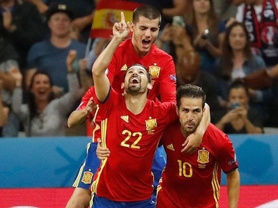 Morata đòi lương khủng nếu đến Premier League