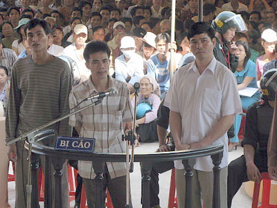 Cuộc trốn chạy của nhóm xả súng AK cướp tiệm vàng