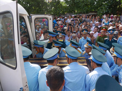 Đại tá Trần Quang Khải trở về trong vòng tay gia đình, quê hương