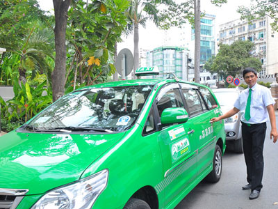 Từ 1.7, lái xe taxi phải in hóa đơn tính tiền cho khách