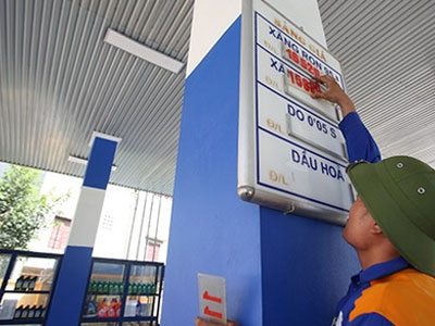 Xăng giảm giá từ 15h chiều nay