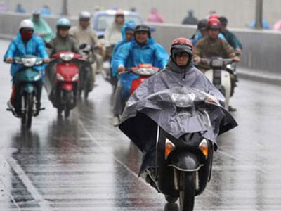Hà Nội cảnh báo mưa dông, miền Bắc tiếp tục nắng gắt
