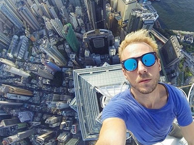 Mất mạng, lộ ảnh nóng vì chụp ảnh selfie