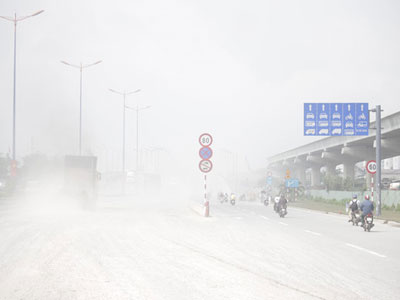 TP HCM chìm trong sương mù và khói bụi