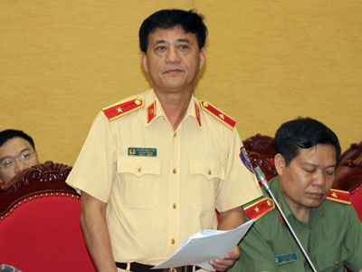 "CSGT phạt lỗi lốp mòn bằng mắt thường là sai quy định"