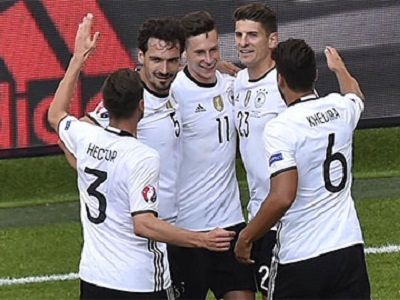 Đức 3-0 Slovakia: Xe tăng dễ dàng vào tứ kết